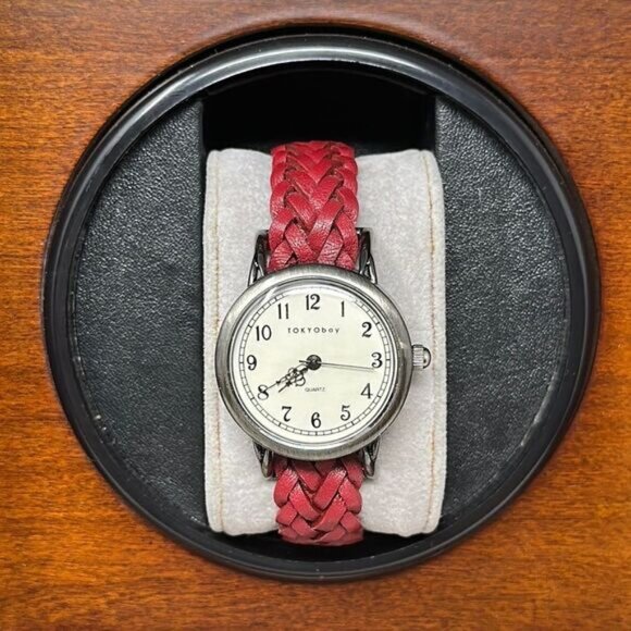 TOKYObay Accessories - Like new Tokyobay watch